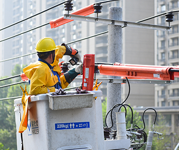 Xi lanh thủy lực dạng ống lồng cho nền tảng làm việc trên không: phân tích chuyên sâu về công nghệ và ứng dụng